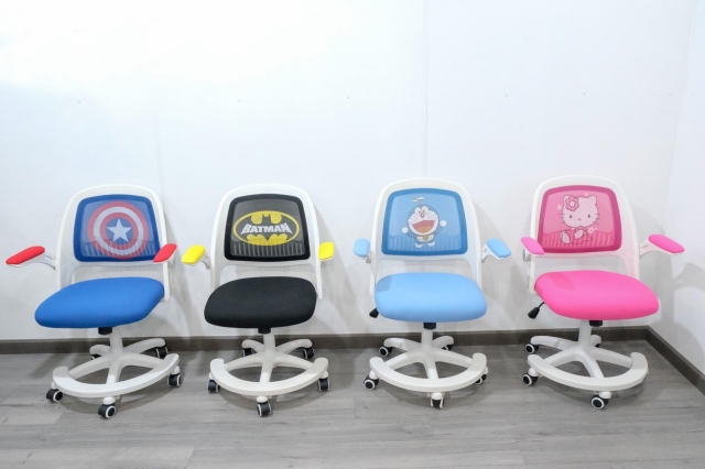 Ghế học sinh nhập khẩu cao cấp có 4 kiểu dáng kitty, batman, doremon, captain
