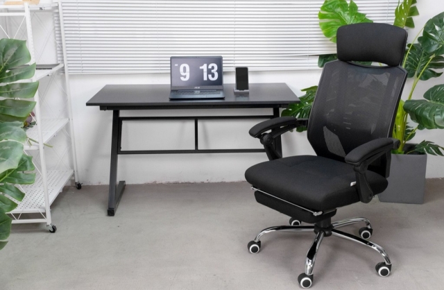 Ghế xoay văn phòng ngả nằm có gác chân TM808