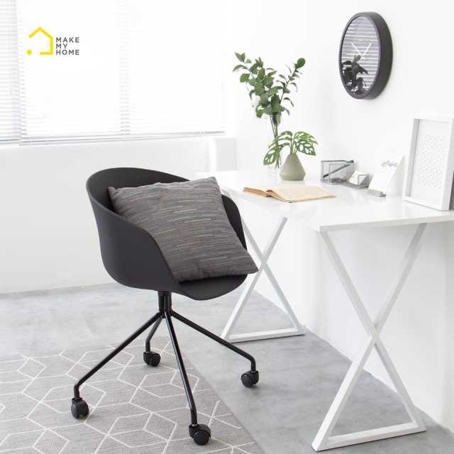Ghế Hay 24 lưng nhưa chân thép