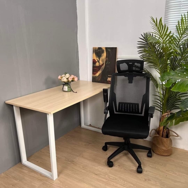 Ghế Văn Phòng Lưng Cao Có Tựa Đầu Thông Minh Tay Linh Hoạt TM306A (Khung Đen)