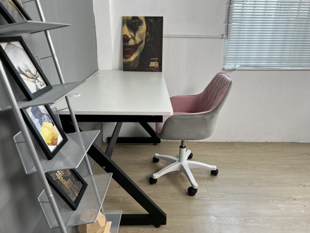 Ghế xoay trang điểm, học tập, làm việc TM409