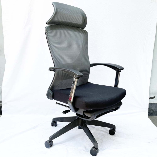 Ghế ngả nằm lưng lưới có tựa đầu và gác chân TM739