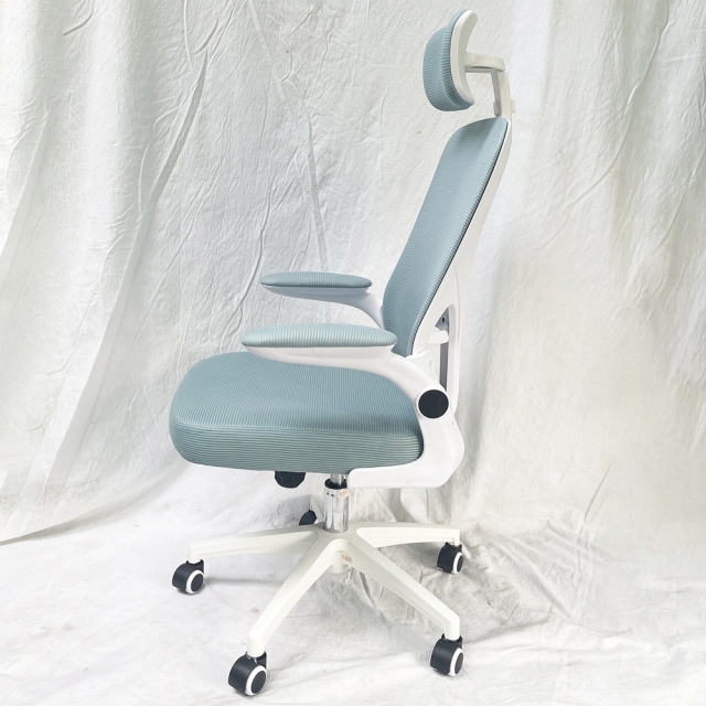 Ghế văn phòng có tựa đầu tay lật màu xanh TM8332