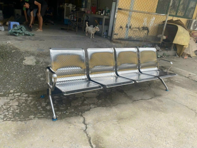 Ghế băng chờ inox 4 chỗ ngồi nhập khẩu