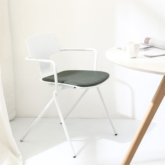 Ghế ăn, cafe, học tập, làm việc, trang điểm phong cách hàn quốc lưng nhựa có nệm khung thép sơn tĩnh điện TM713