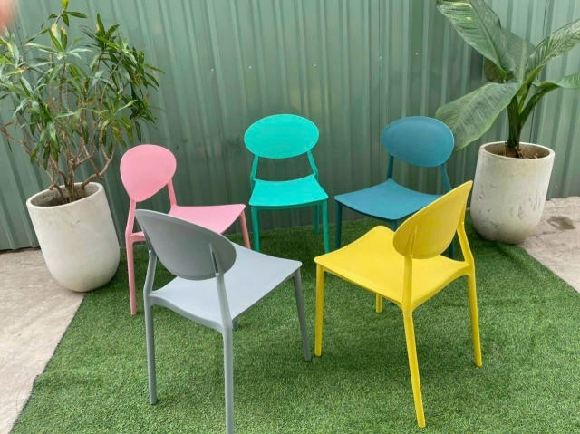 Ghế cafe nhựa đúc nhập khẩu